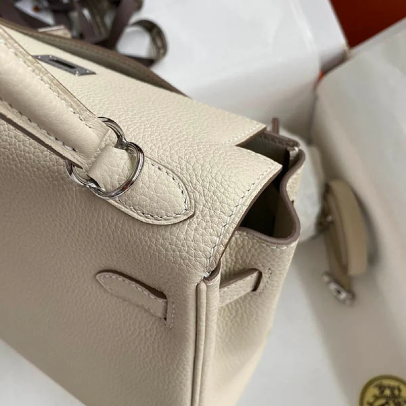 入手困難エルメス 偽物 ケリー 25cm 内縫い タッチ シルバー金具 erg96683