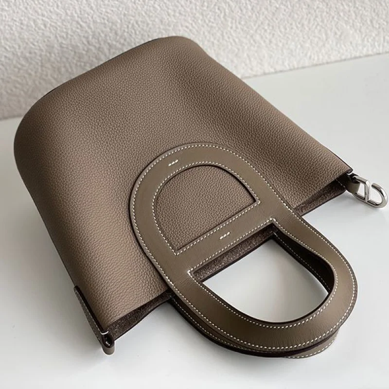 定番 エルメス イン ザ ループ 18 トートバッグ 偽物 erk71936