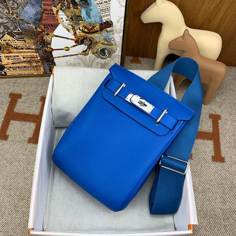 エルメス 新作 アッカド pm 偽物 メンズバッグ ern59549