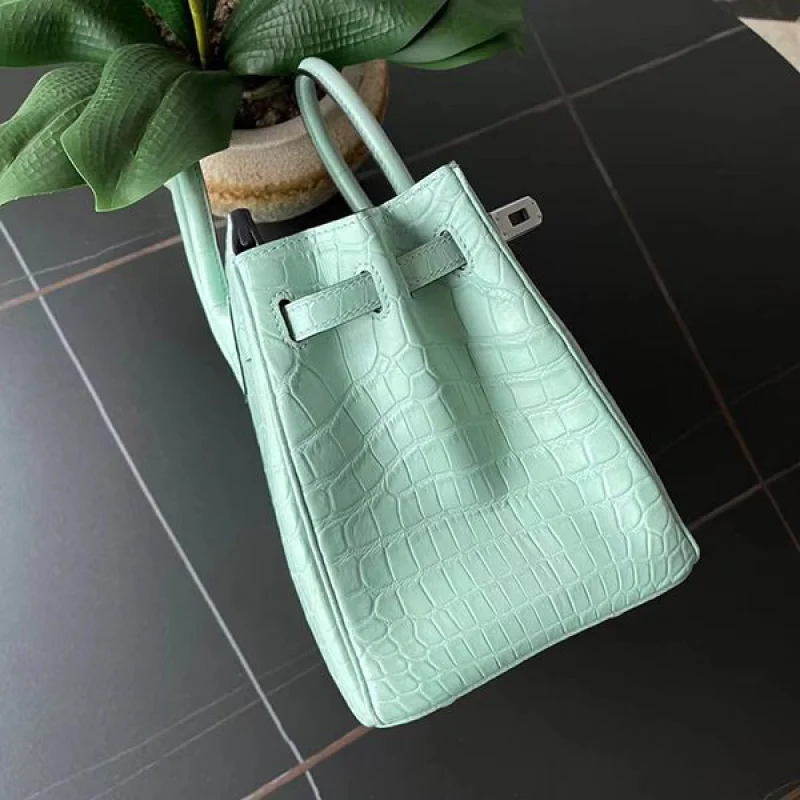 入手困難品!エルメス クロコダイル バーキン 25 コピー ero38477
