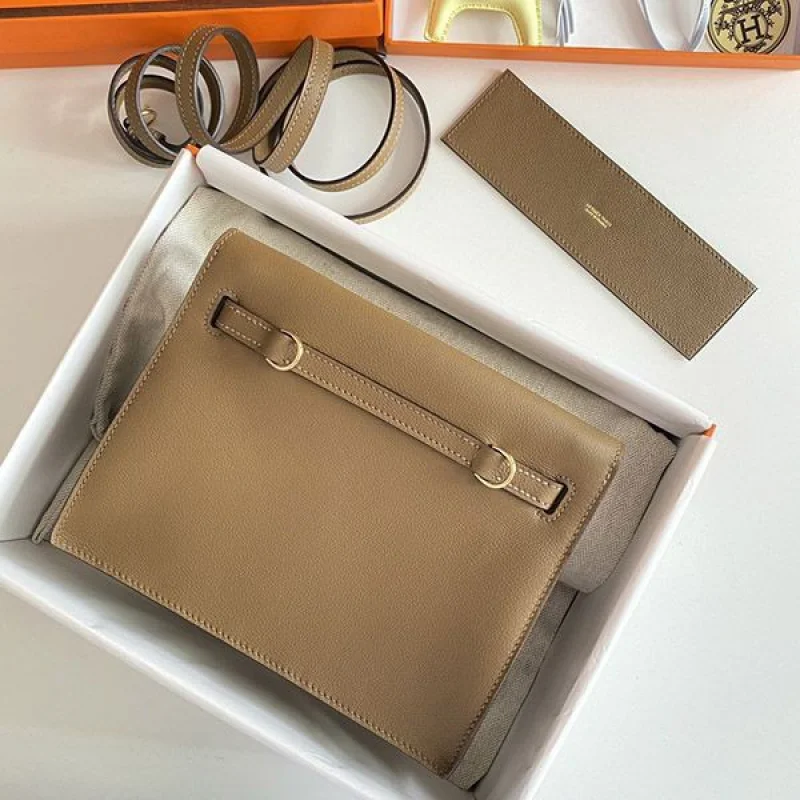 送料込エルメス 偽物 ケリーダンス 22cm ブラウン 内縫 2色金具 erx65514