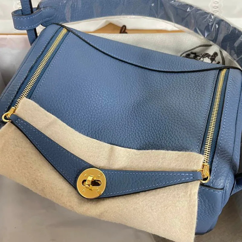 人気No1エルメス 偽物 リンディ 26cm トリヨンクレマンス 2色金具 ery82588