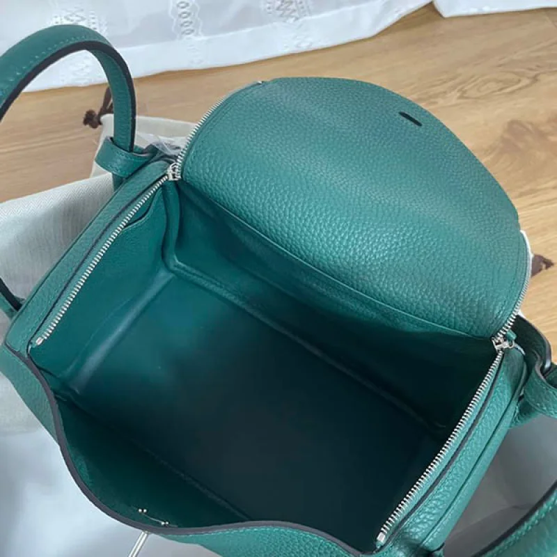 超話題!エルメス コピー リンディ 26cm トリヨンクレマンス 2色金具 erz38262