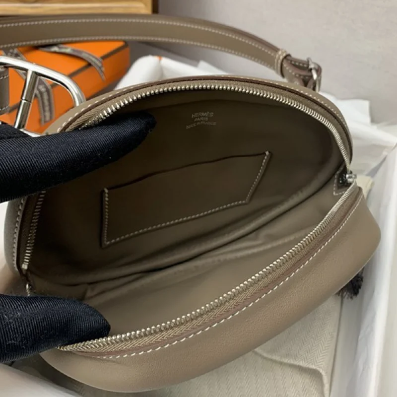 《超高級で超レア品☆》エルメス イン・ザ・ループコピーベルトバッグhe25018