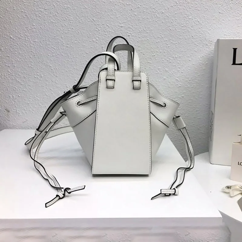 ☆限定☆ ロエベ ハンモック コピー ドローストリング ショルダーバッグ 0010365427