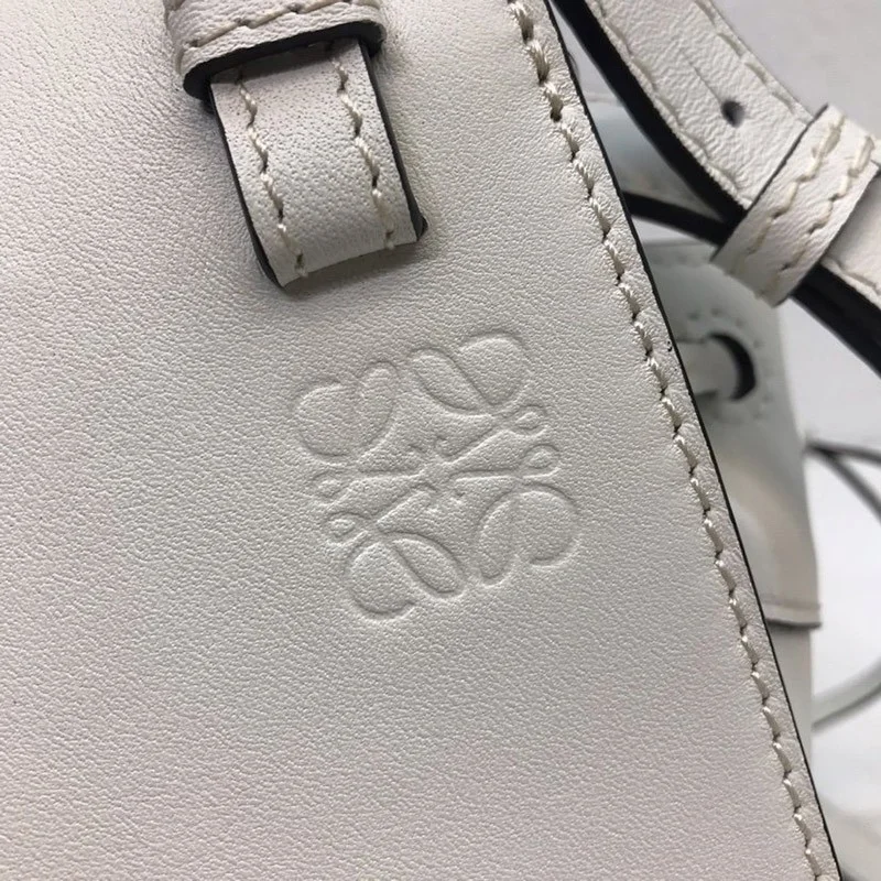 ☆限定☆ ロエベ ハンモック コピー ドローストリング ショルダーバッグ 0010365427