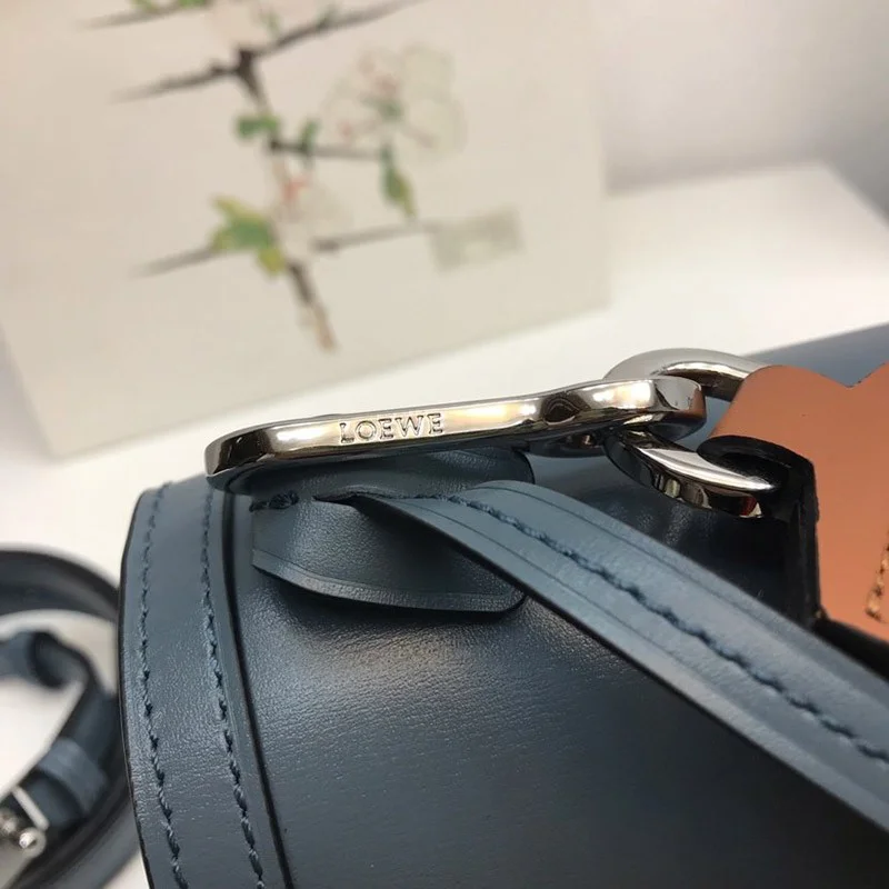 送料込 ロエベ ショルダーバッグ コピー Barcelona シルクカーフレザー 0010594190