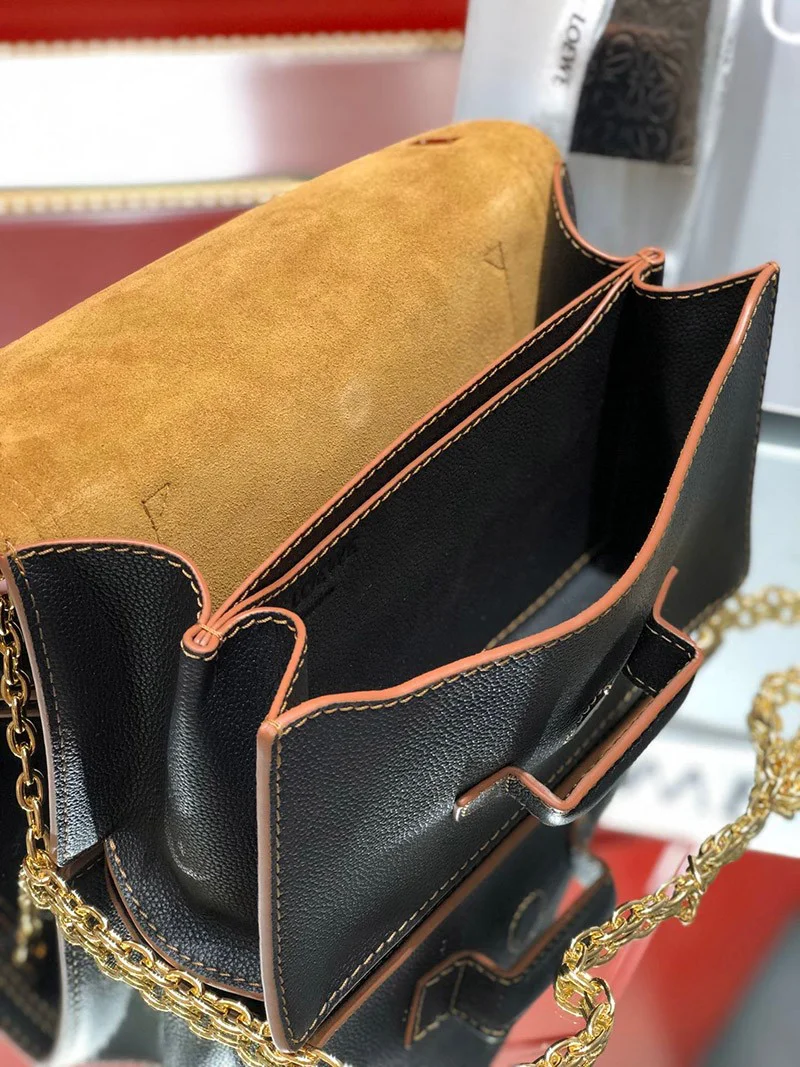 21-22AW ロエベ ショルダーバッグ 偽物 バルセロナ ソフト バッグ ミニ 30312W89