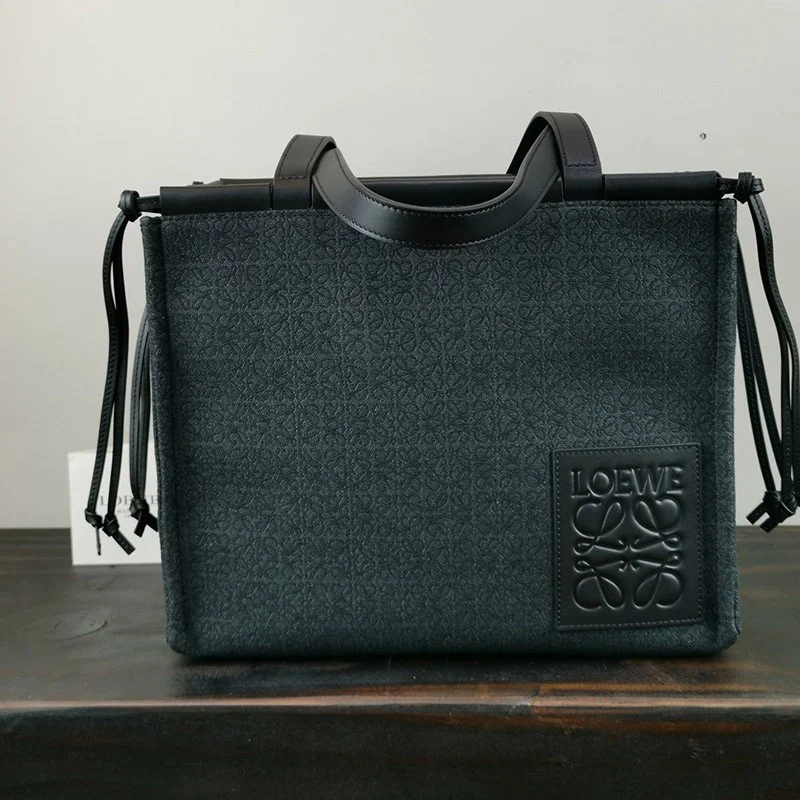 春もの新作ロエベ トートバッグ コピー Small Cushion Tote☆クッショントートスモール☆送料込 A612A93X252426