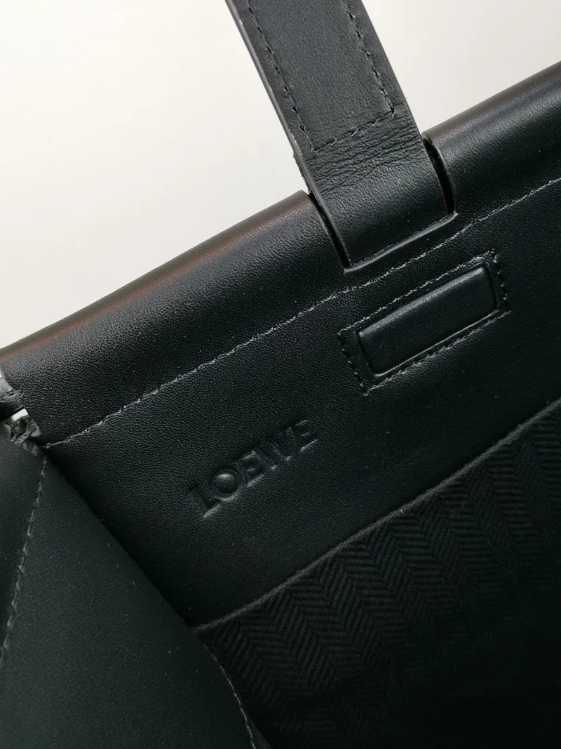 春もの新作ロエベ トートバッグ コピー Small Cushion Tote☆クッショントートスモール☆送料込 A612A93X252426