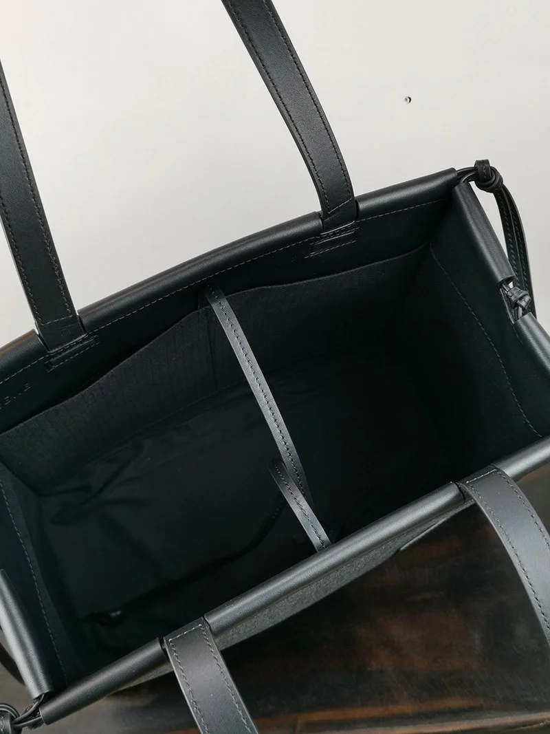 春もの新作ロエベ トートバッグ コピー Small Cushion Tote☆クッショントートスモール☆送料込 A612A93X252426