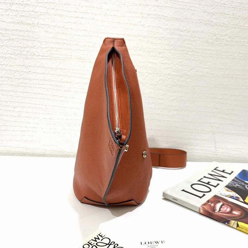 世界中で大人気♪ロエベ ショルダーバッグ コピー アントン スリング Anton Sling カーフスキン B511A09X06