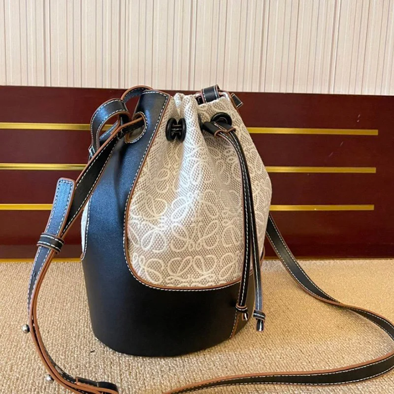 関税負担なし ロエベ バルーンバッグ コピー 2wayバッグ ショルダーバッグ lob60696 ロエベ ショルダーバッグ アナグラム