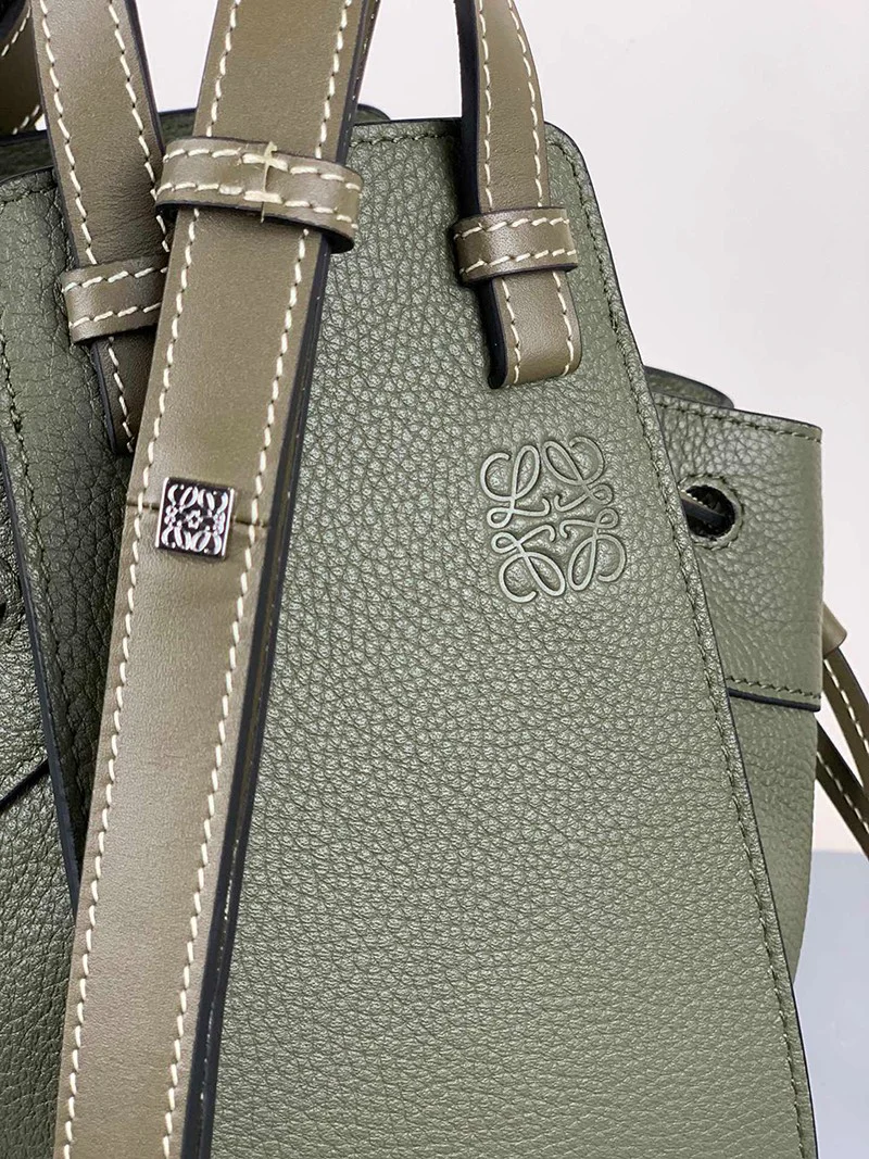 ☆超人気☆ロエベ ハンモック 偽物 ドローストリング ショルダーバッグ lob92376