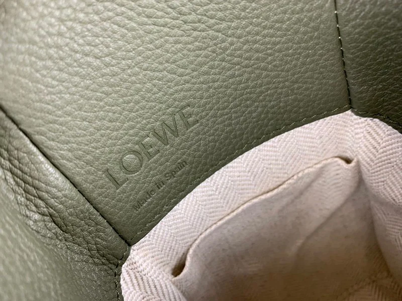 ☆超人気☆ロエベ ハンモック 偽物 ドローストリング ショルダーバッグ lob92376