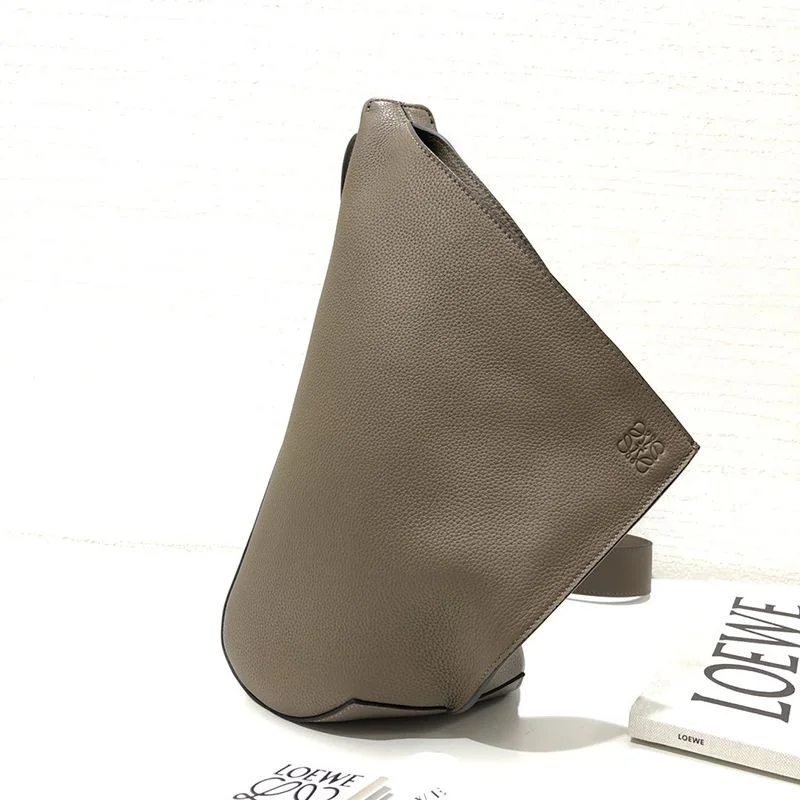 人気急上昇ロエベ ショルダーバッグ コピー アントン スリング Anton Sling カーフスキン lod74176