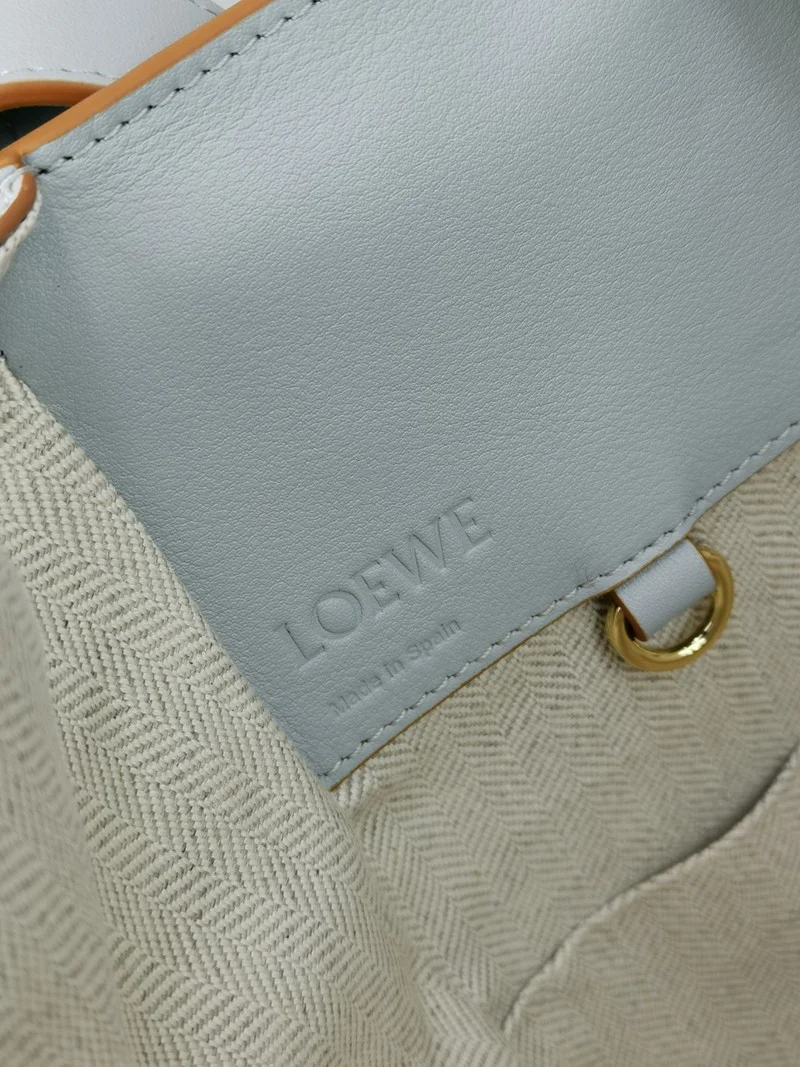 争奪戦ロエベ ハンモック 偽物 クラシックレザースモール ハンドバッグ loe88336