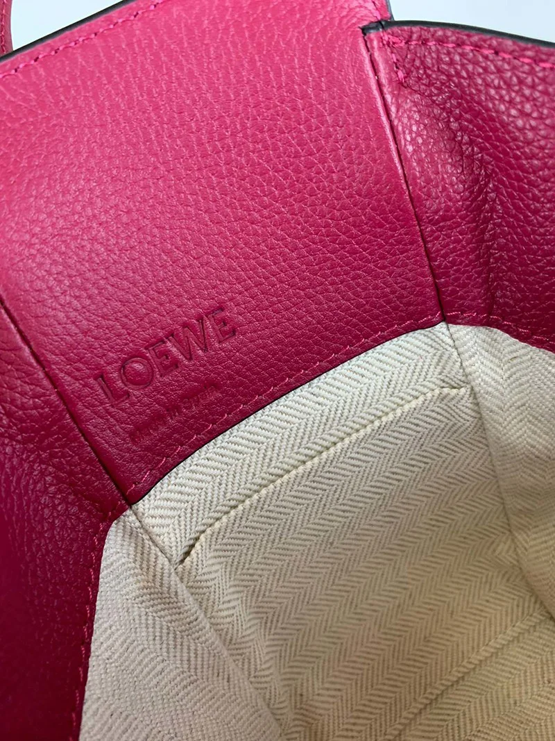 累積売上総額第1位!ロエベ ハンモック 偽物 ドローストリング ショルダーバッグ lof12278