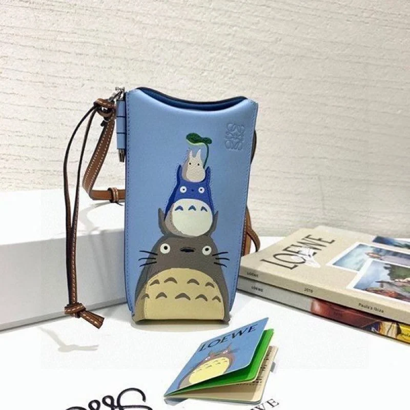 目を惹くカラーロエベ 偽物 ユーティリティーポーチ ゲートポケット log56309