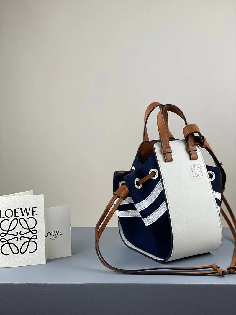 稀少ロエベ ハンモック 偽物 ドローストリング ショルダーバッグ lok40677