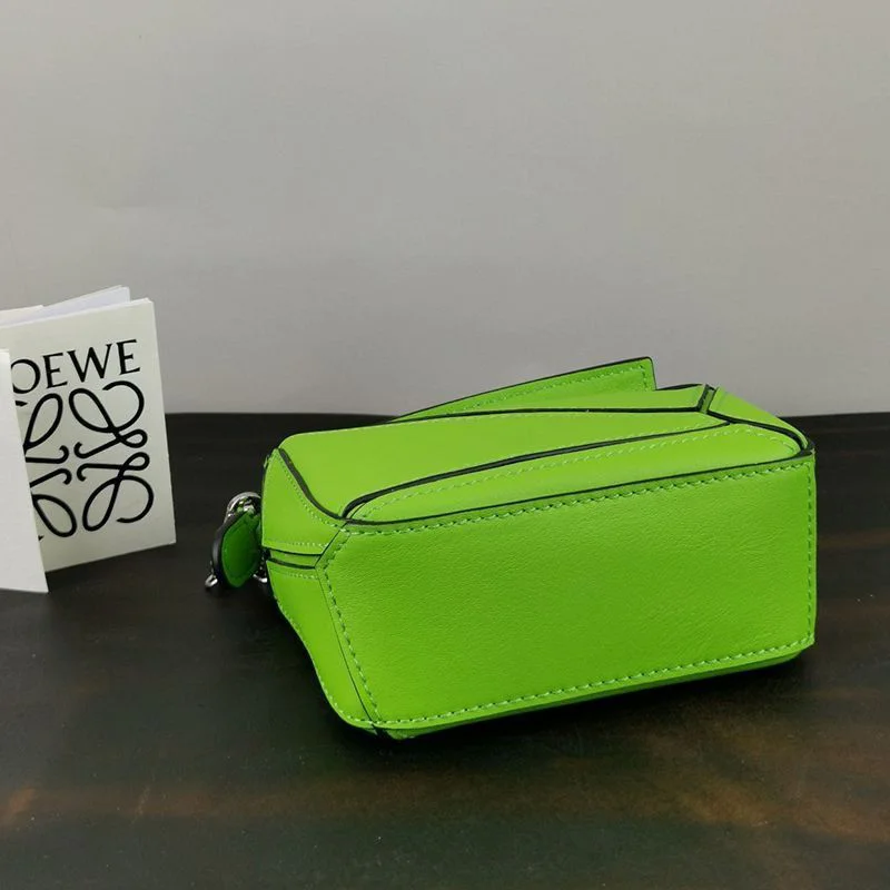希少色ロエベ 偽物★クラシッパズルナノバッグ★Puzzle nano bag lol91019