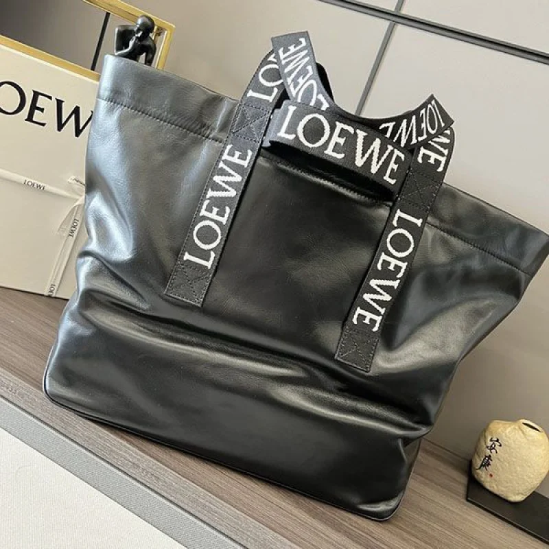 最新でオシャレ ロエベ フォールドショッパー トートバッグ 偽物 lom60786