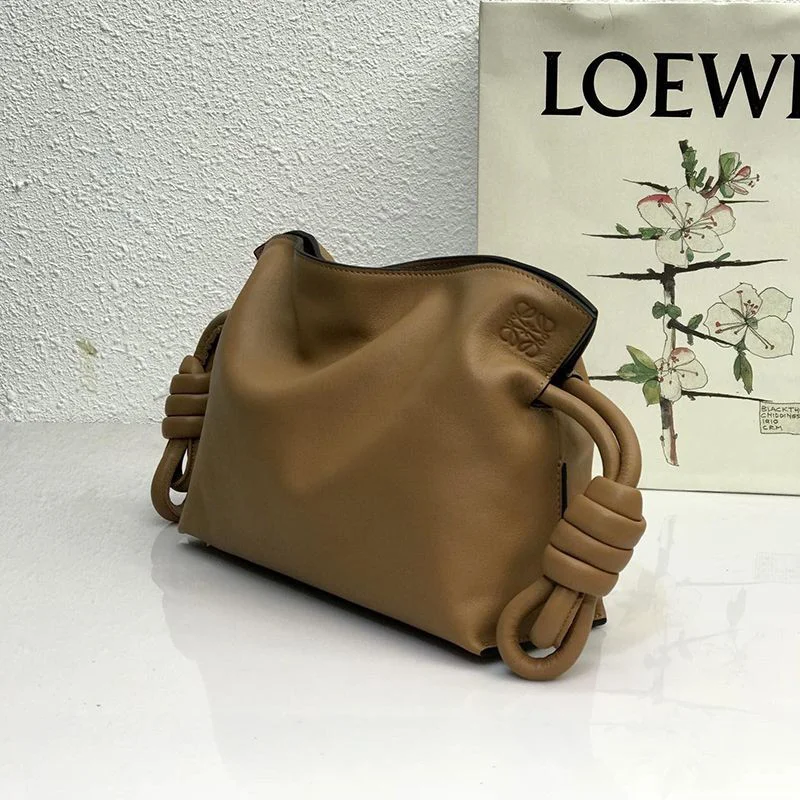 大人気!!新色★ロエベ★フラメンコ クラッチ ミニ ナパ カーフスキン 偽物 lom62119