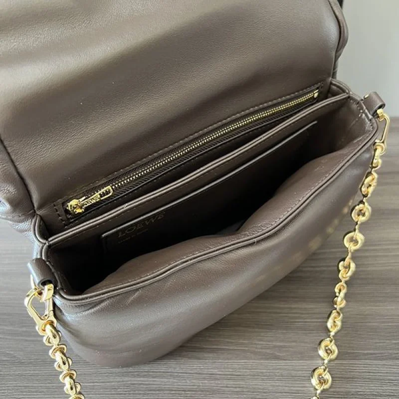 稀少ロエベ Goya Puffe ナッパ ラムスキン ショルダーバッグ 偽物 loo11667