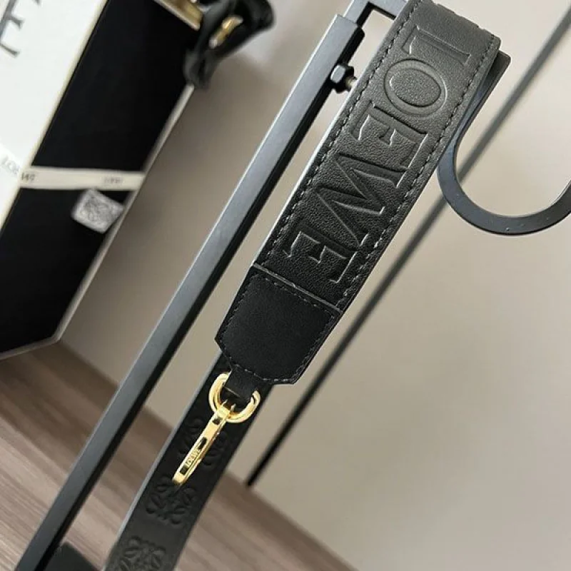 ロエベ ストラップ コピー サテンカーフ ロゴ型押し loo70530