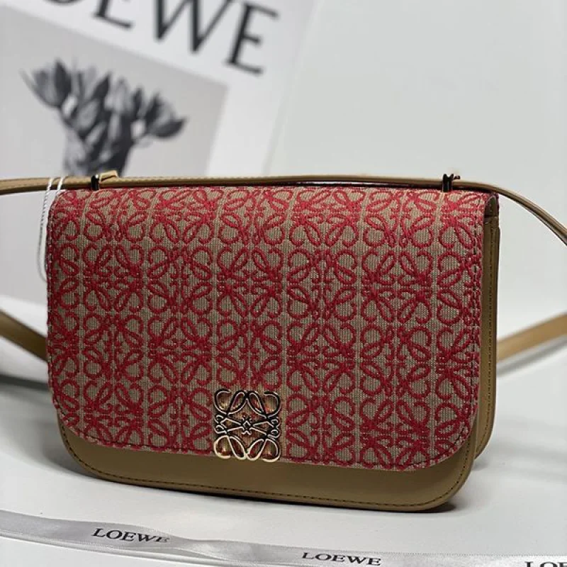 超限定♪ロエベ アナグラム コピージャカード ショルダーバッグ loq14717