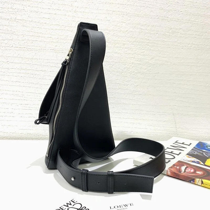大人気!ロエベ ショルダーバッグ コピー アントン スリング Anton Sling カーフスキン loq24862