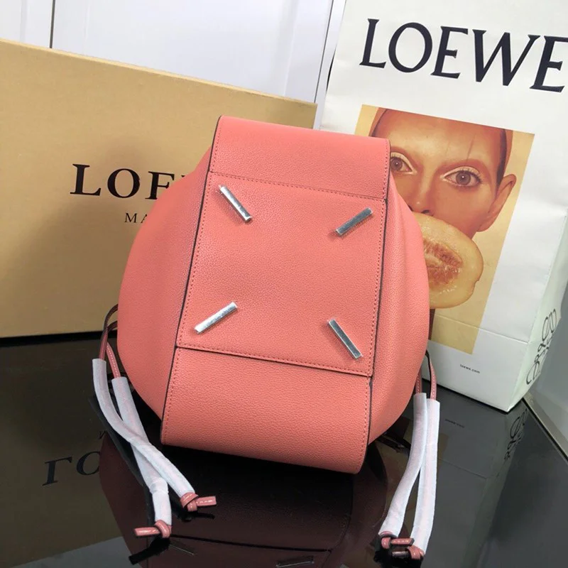 21新作 ロエベ ハンモック 偽物 クラシックレザースモール ハンドバッグ lor03807