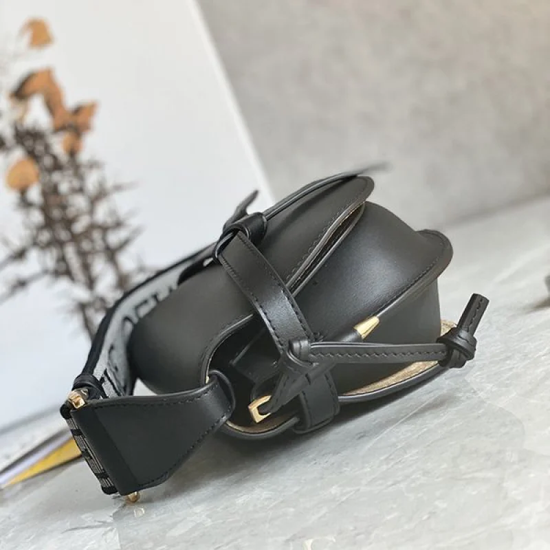 ☆超人気☆希少 ロエベ Gate カーフスキン ショルダーバッグ コピー los78774