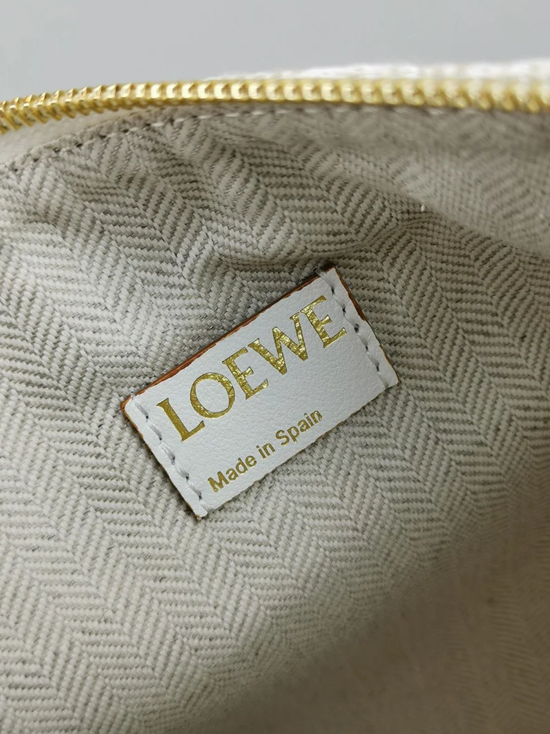 争奪戦ロエベ アナグラム コピー オブロング ポーチ クラッチ バッグ lou89841