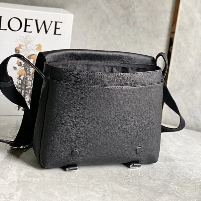 定番ロエベ ミリタリー メッセンジャーバッグ コピー lov25204
