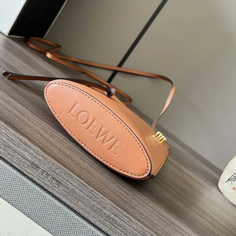 使い勝手良し ロエベ アナグラムレザーショルダーバッグ コピー lov95292