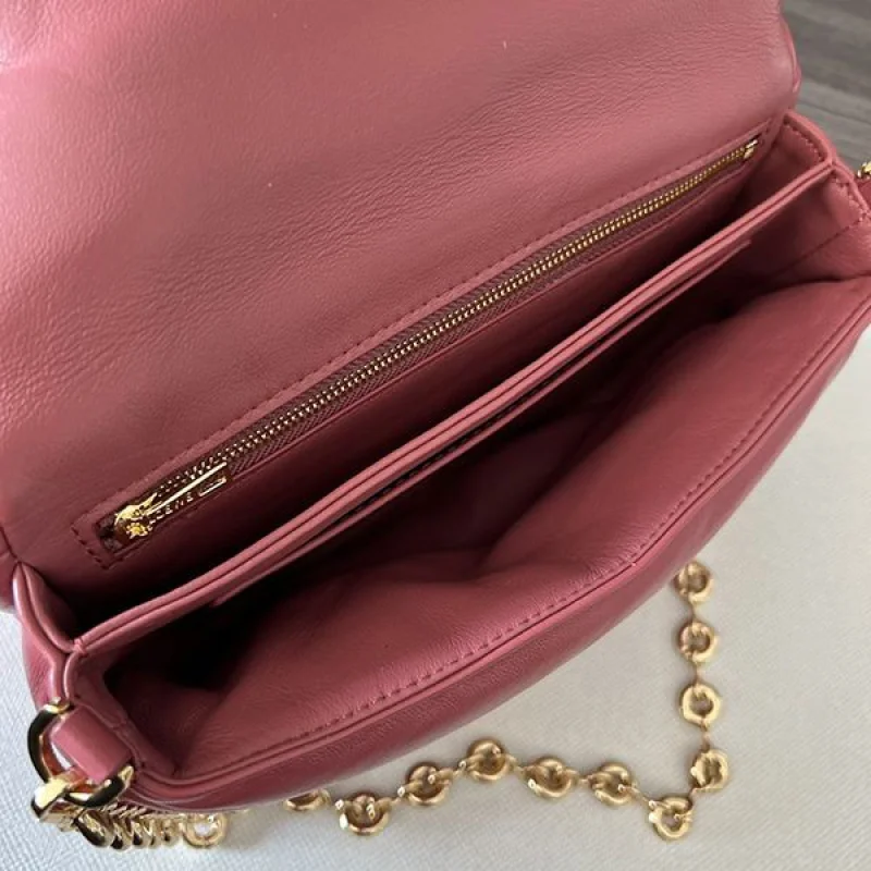 追跡付き 安いロエベ 偽物 Goya Puffe ナッパ ラムスキン ショルダーバッグ low65259