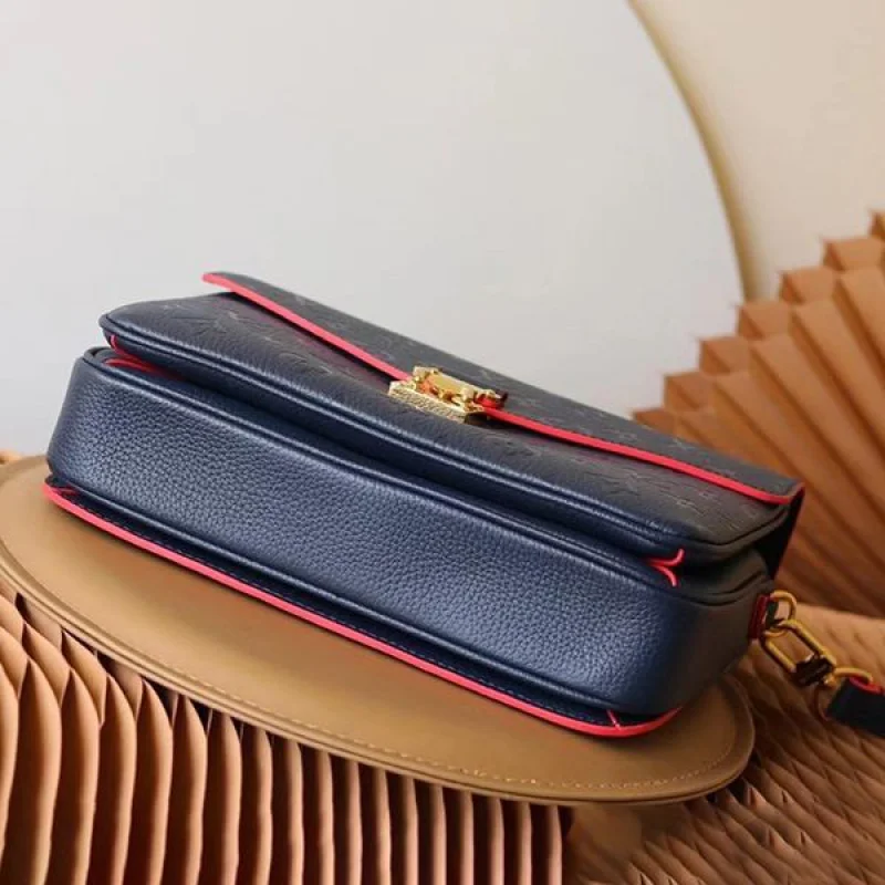 春もの新作☆​ルイヴィトン☆ポシェット メティス ショルダーバッグ 偽物 M44071