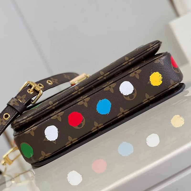 限定コラボ【ルイヴィトン 偽物】草間彌生 ポシェットメティス ショルダーバッグ M46384