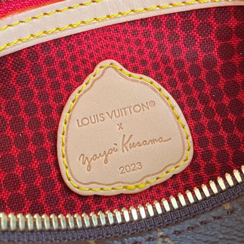 ルイヴィトン × 草間彌生 LV × YK 偽物 スピーディ・バンドリエール 25 M46433