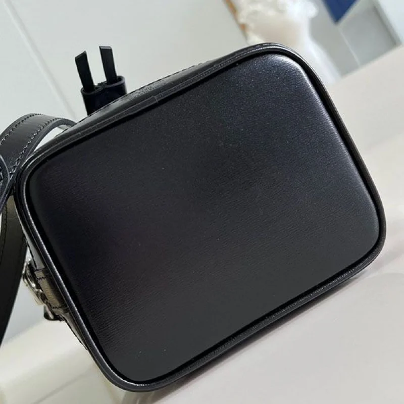 ルイヴィトン ナノノエ ショルダーバッグ 偽物 M46449