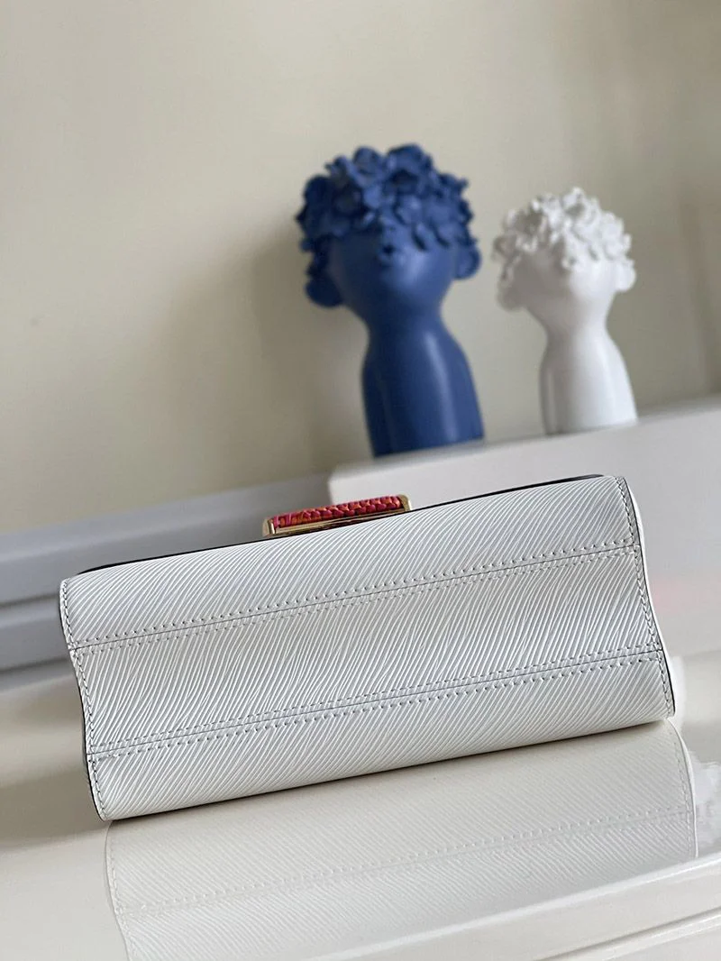 一目惚れ♪新作 ルイヴィトン ハンドバッグ エピレザー ファッショナブル偽物 vug70485