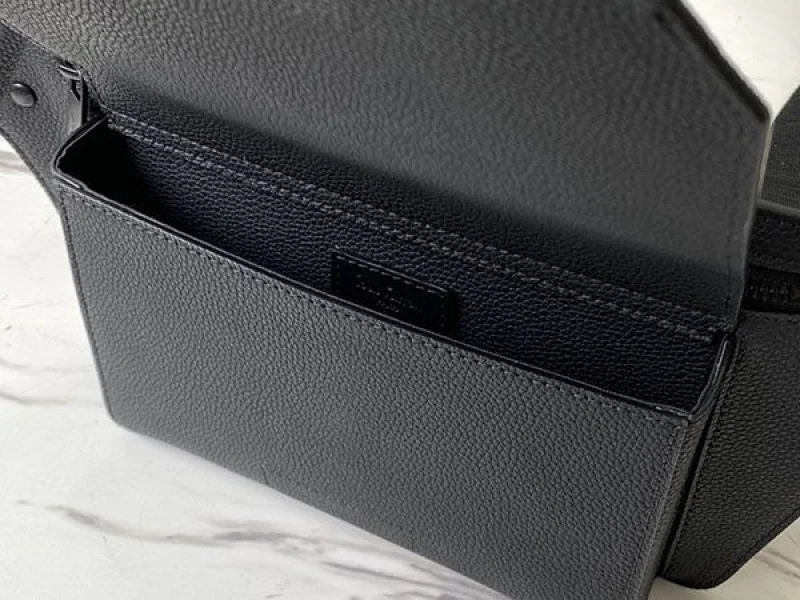新作ルイヴィトン バムバッグ NV ブランドコピー LV アエログラム ショルダーバッグ M57081