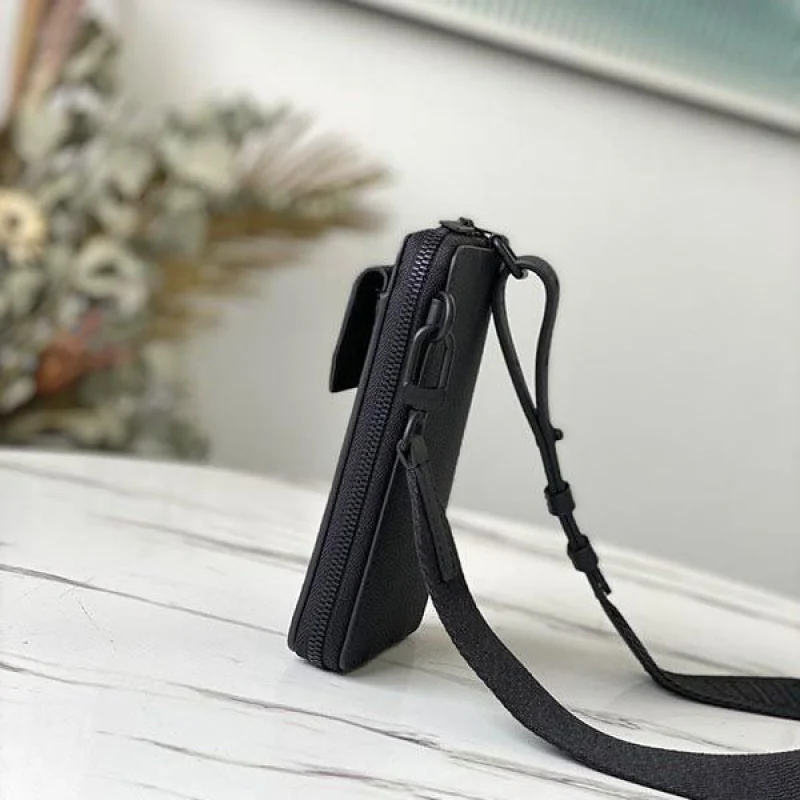 ◆ルイヴィトン ショルダーバッグ コピー◆タイガ フォンポーチ M57089