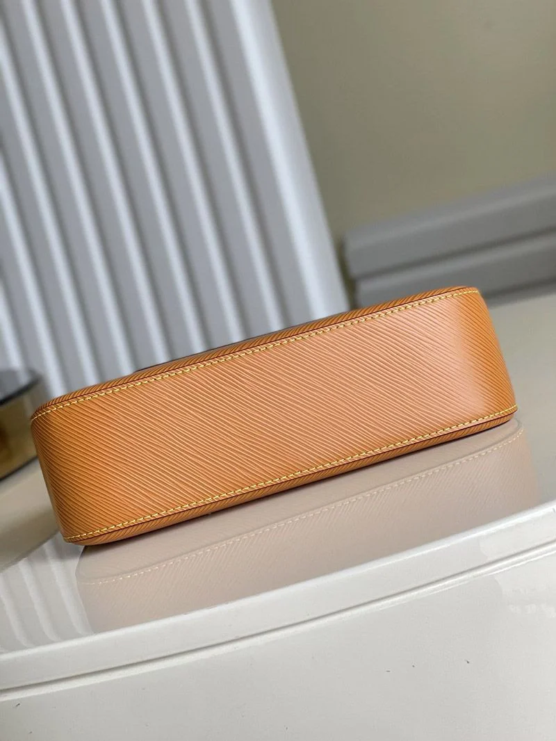 日本未入荷 ルイヴィトン【人気】マレル エピ ショルダーバッグ偽物 3色 M80689