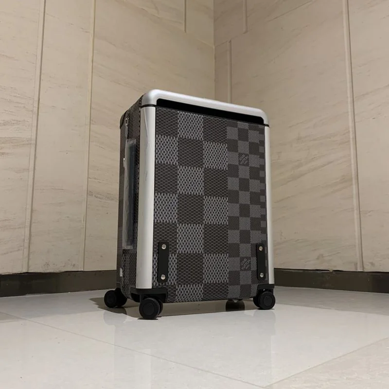 【日本未発売】★ルイヴィトン★ダミエグラフィット 3D コピー ホライゾン 55 N20022