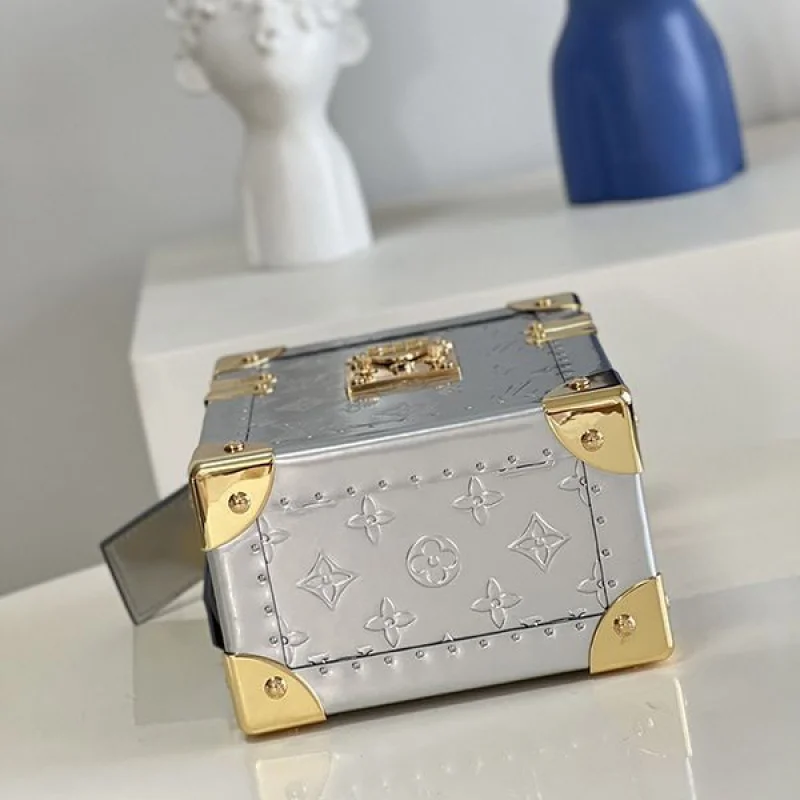 争奪戦ルイヴィトン ショルダーバッグ 偽物 the Camera Box vud53301
