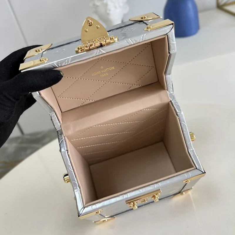 争奪戦ルイヴィトン ショルダーバッグ 偽物 the Camera Box vud53301