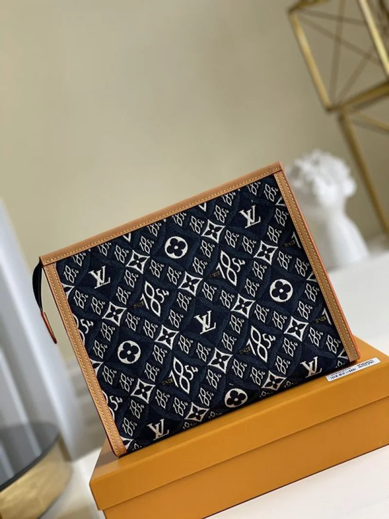 可愛い ルイヴィトン 偽物 クラッチバッグ モノグラム vuf02752