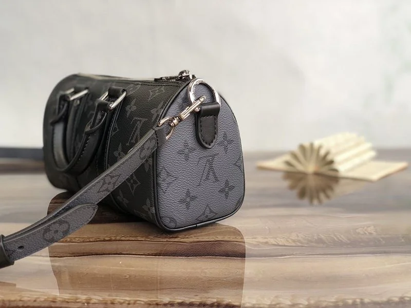送料込 ルイヴィトン★22SS人気キーポル XS モノグラムエクリプス 偽物 M45947
